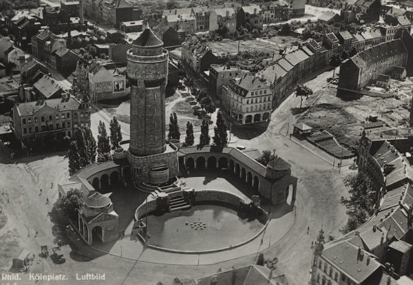 Das Foto zeigt den Kölnplatz in der Vorkriegszeit.
