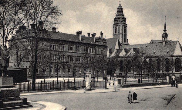 Das Foto zeigt die Peschschule in der Vorkriegszeit.