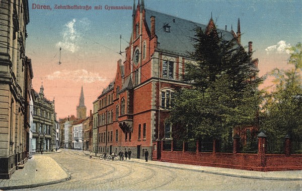 Das Foto zeigt die Zehnthofstraße in der Vorkriegszeit.